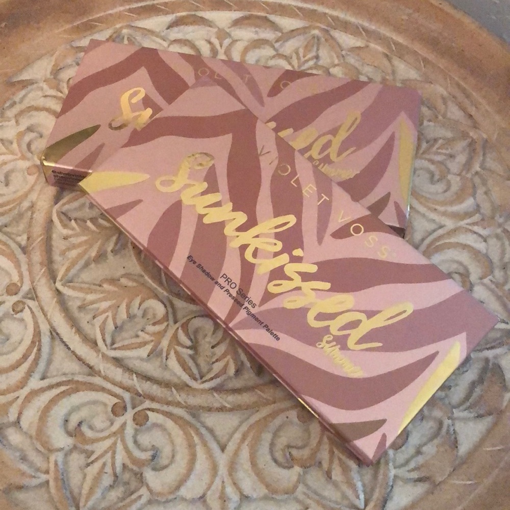 New in box Violet Voss Sunkissed Pallet